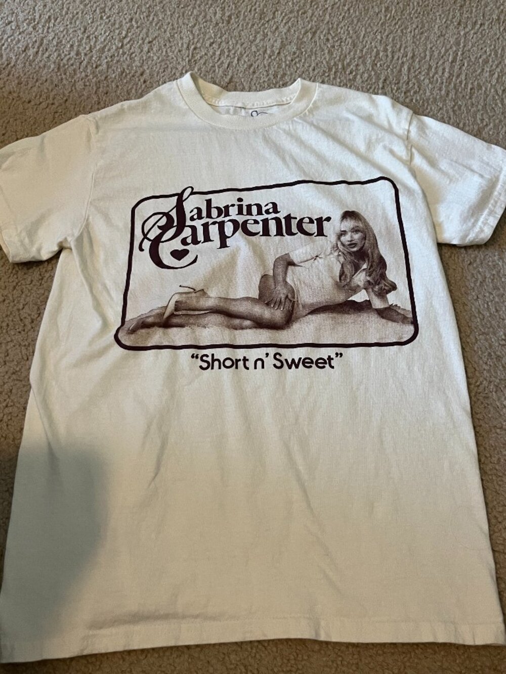 Sabrina Carpenter T-Shirt | Size M